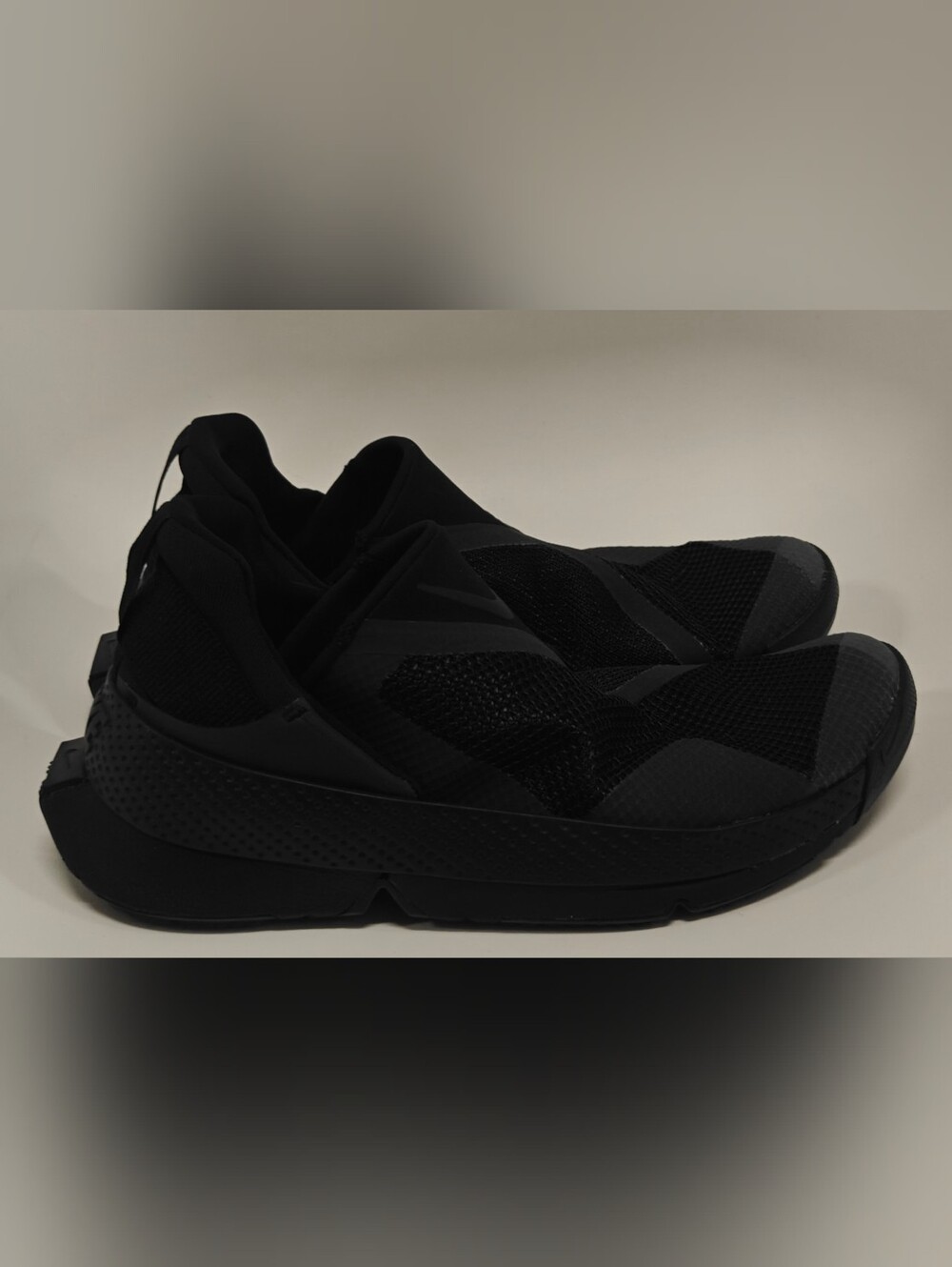 Nike Go FlyEase Black DR5540-006 Women’s Size 10 Hands-Free Slip-On Sneakers New